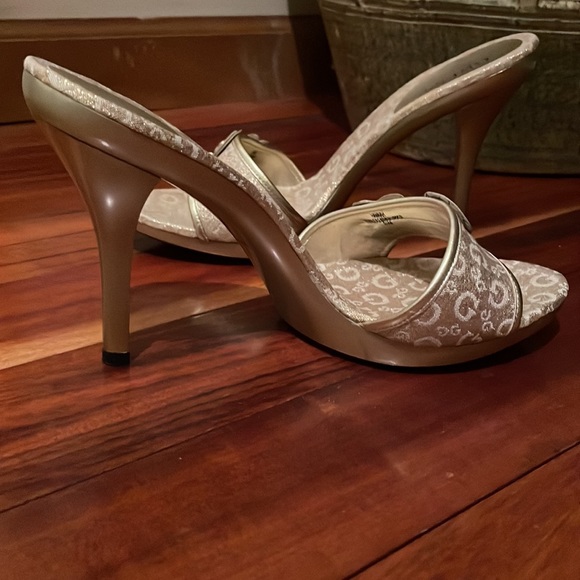 Guess gold metallic heels - Picture 2 of 4